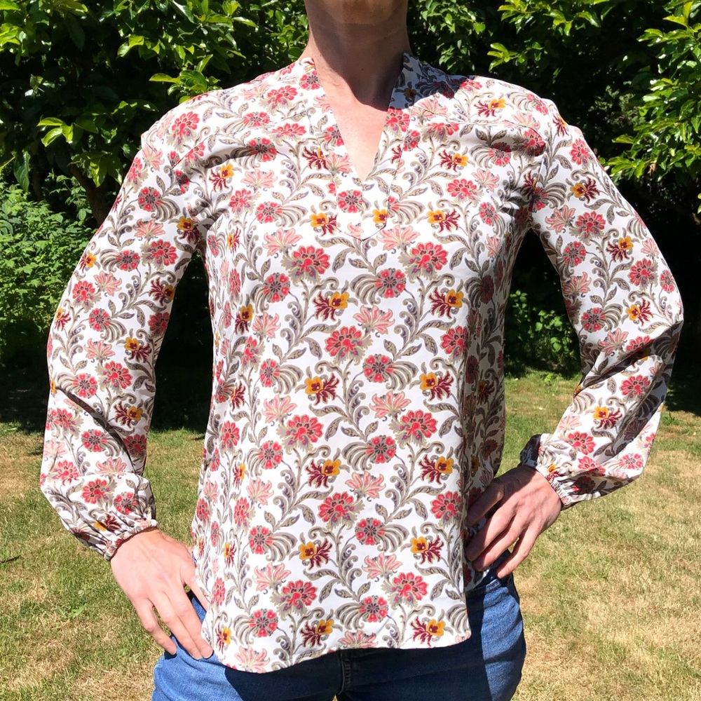 Loft size small, flowy light weight blouse